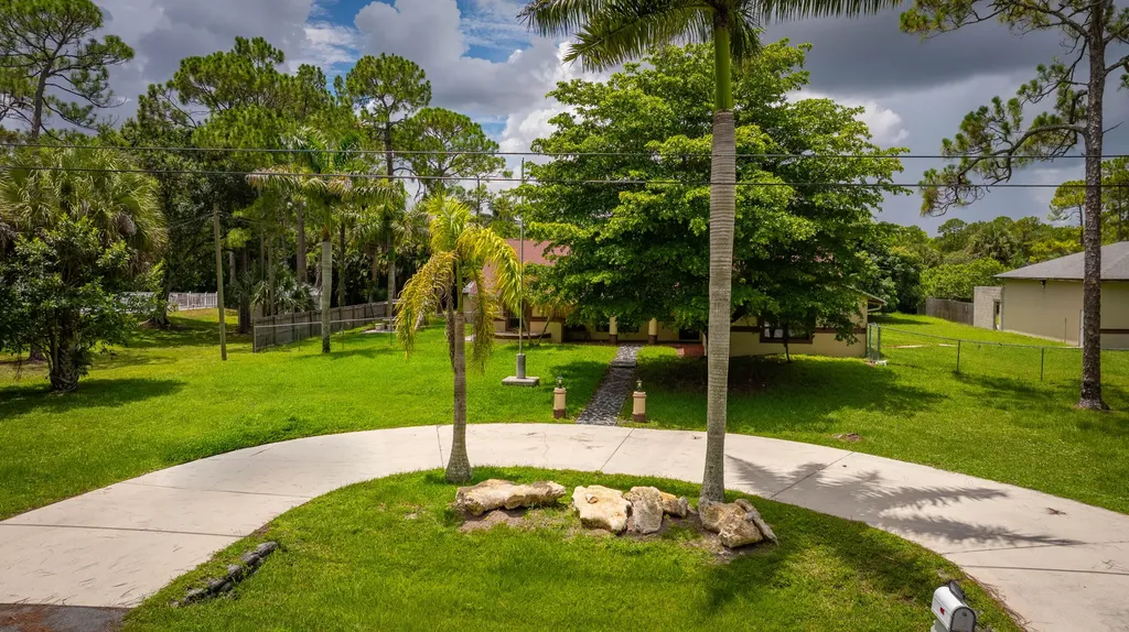 17298 66th Court N The Acreage FL 33470