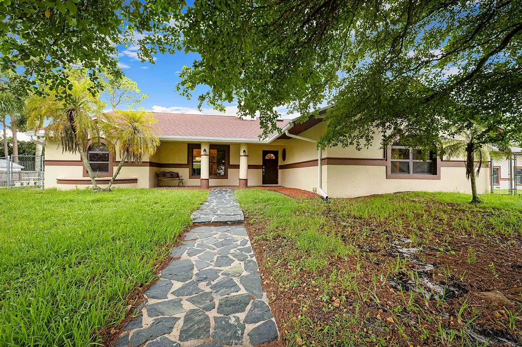 17298 66th Court N The Acreage FL 33470