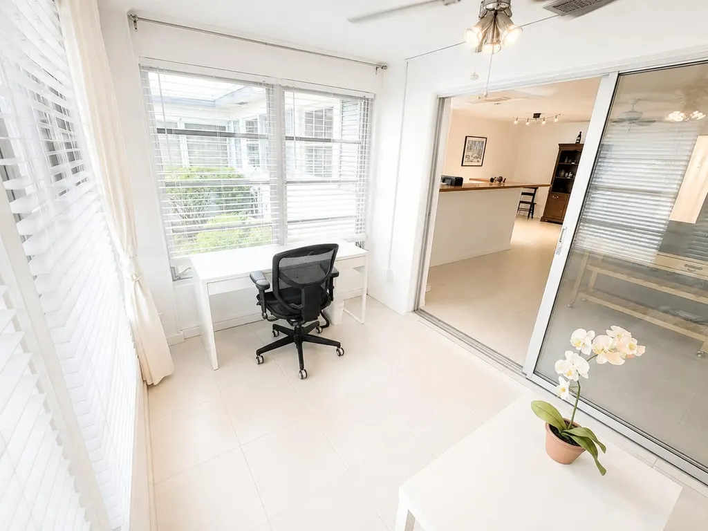 1207 S Drive Way Delray Beach FL 33445