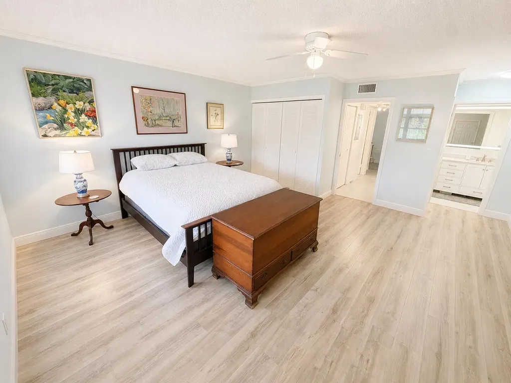 1207 S Drive Way Delray Beach FL 33445