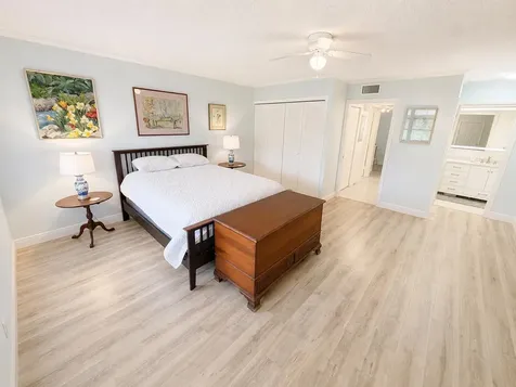 1207 S Drive Way Delray Beach FL 33445