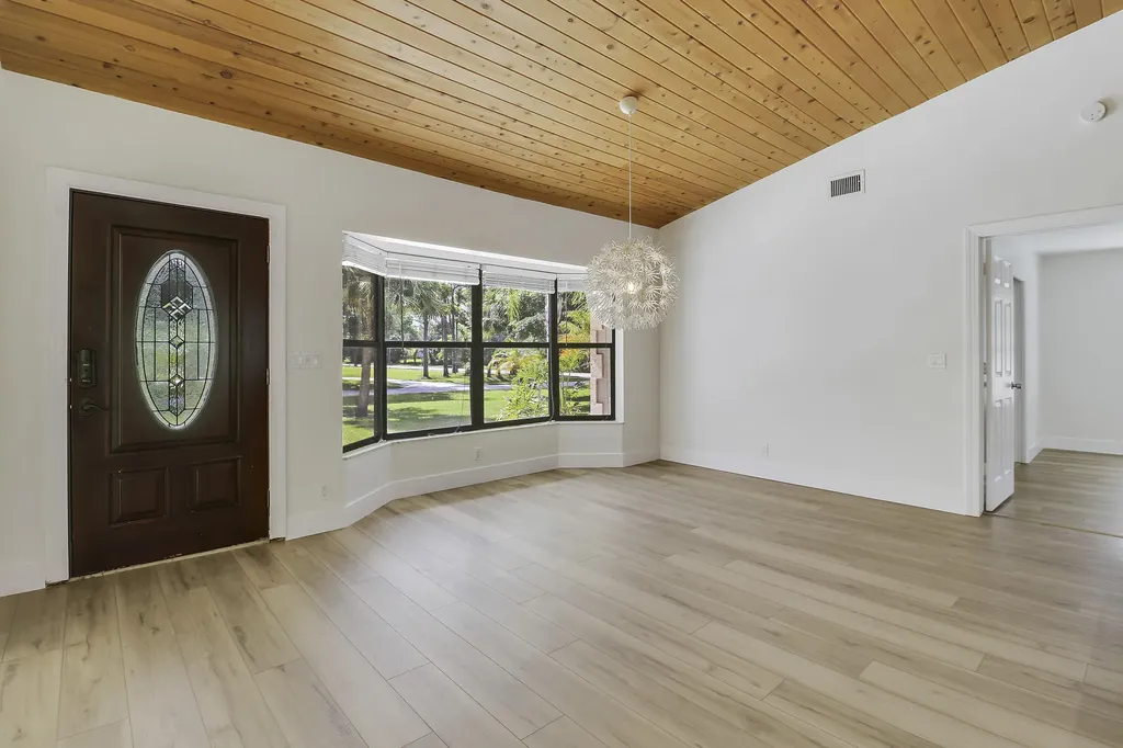 15095 71st Drive N Palm Beach Gardens FL 33418