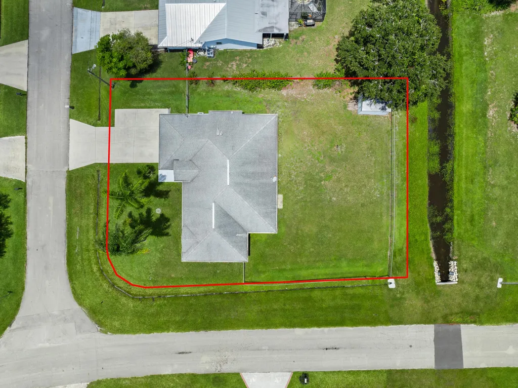 2297 SE Marsh Avenue Port St Lucie FL 34952