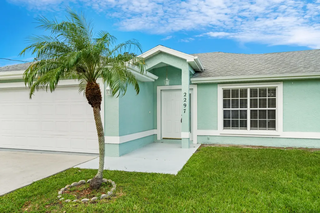2297 SE Marsh Avenue Port St Lucie FL 34952