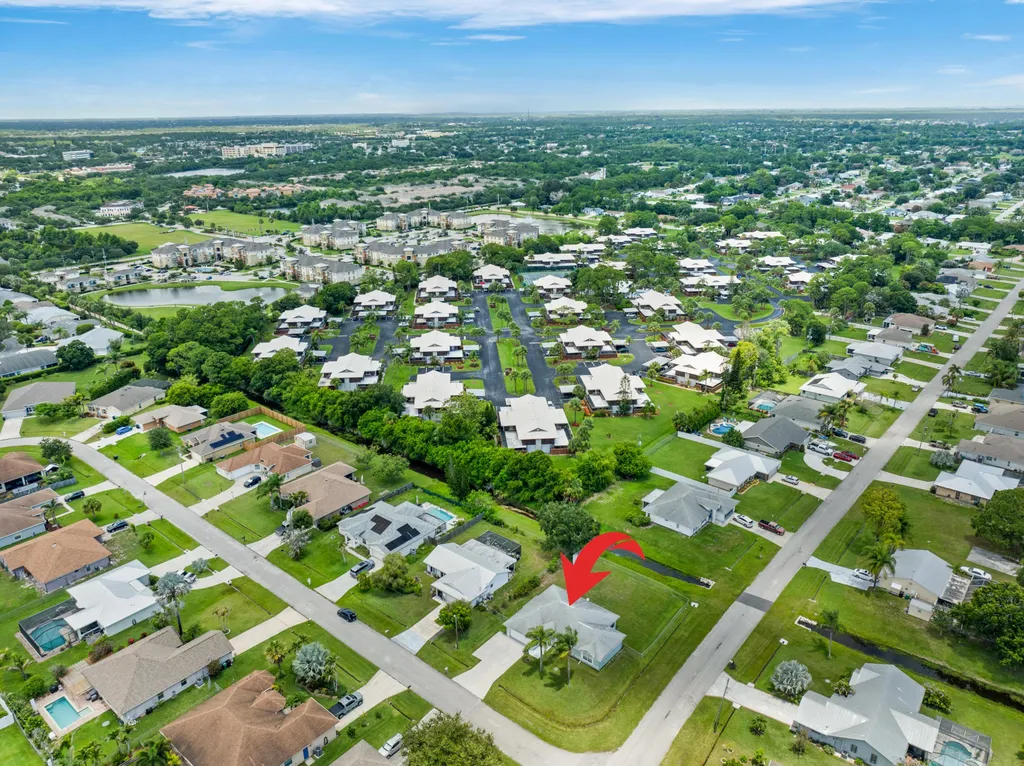 2297 SE Marsh Avenue Port St Lucie FL 34952