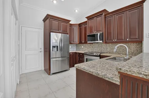 9875 Harbour Lake Circle Boynton Beach FL 33437
