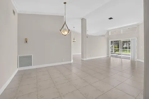 9875 Harbour Lake Circle Boynton Beach FL 33437