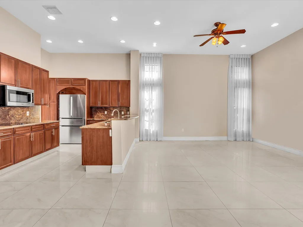 3445 NW 87th Avenue Hollywood FL 33024