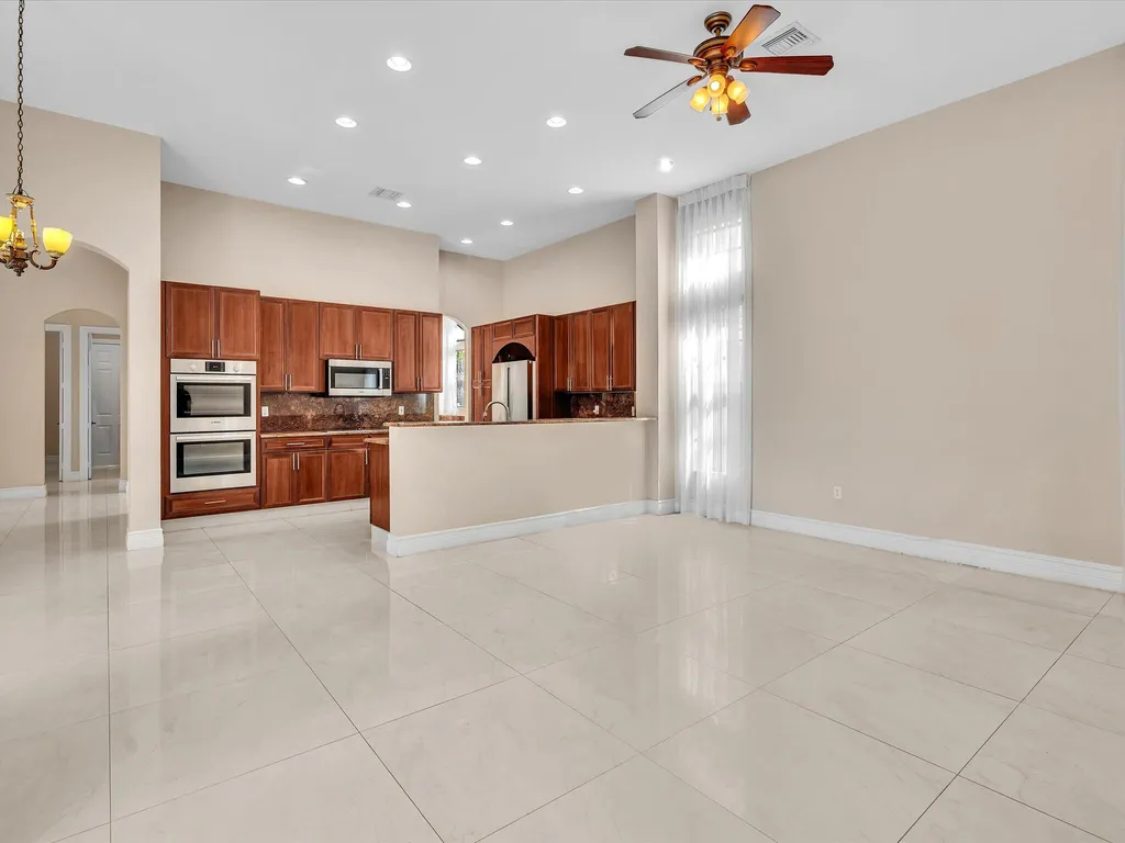 3445 NW 87th Avenue Hollywood FL 33024