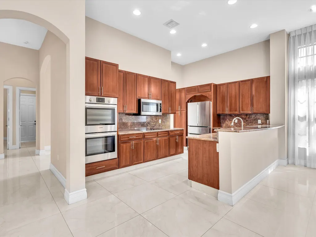 3445 NW 87th Avenue Hollywood FL 33024