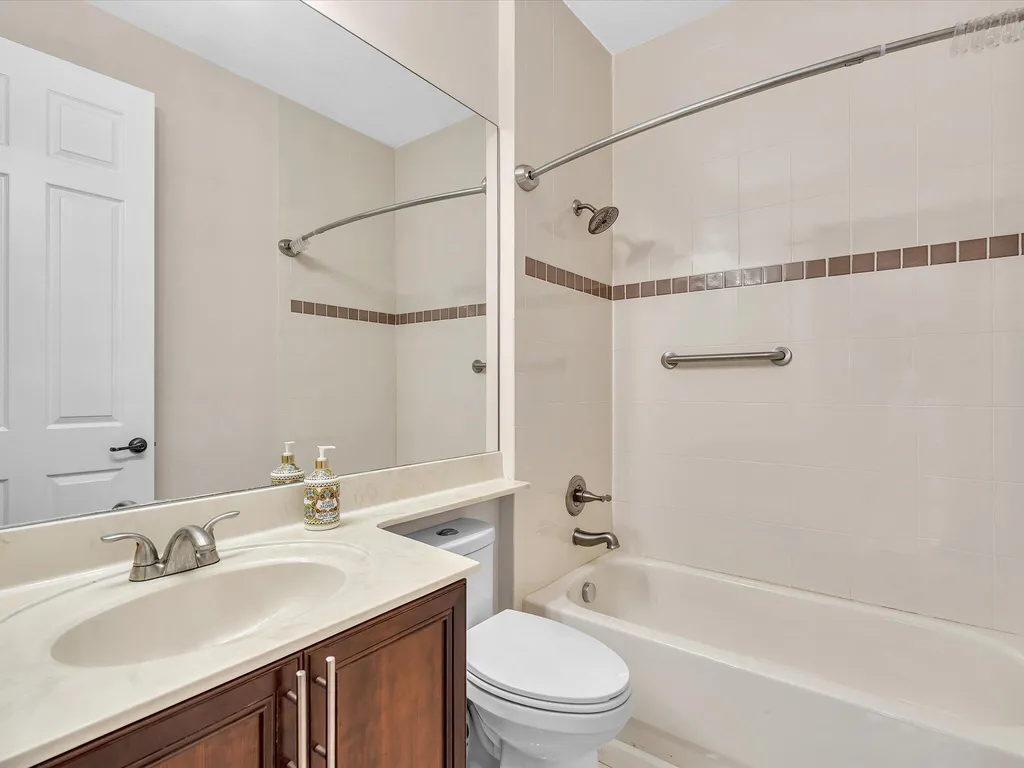 3445 NW 87th Avenue Hollywood FL 33024