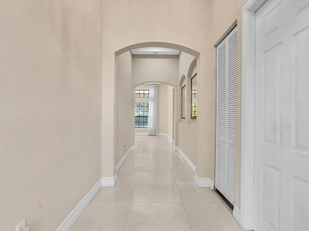 3445 NW 87th Avenue Hollywood FL 33024