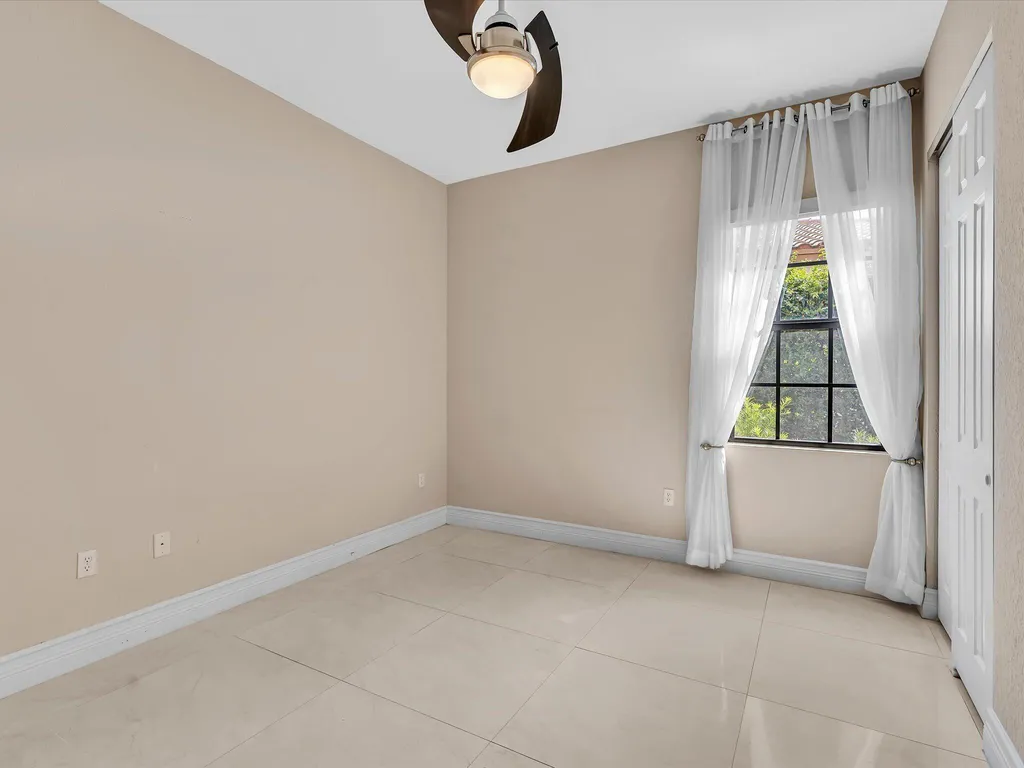 3445 NW 87th Avenue Hollywood FL 33024