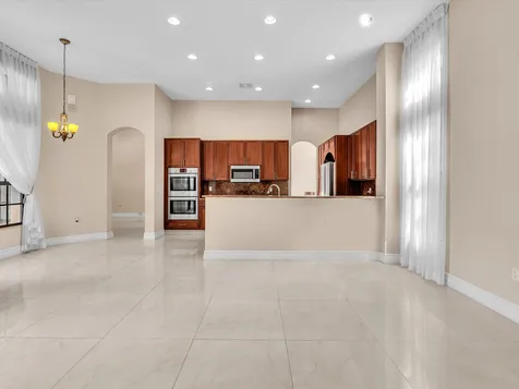 3445 NW 87th Avenue Hollywood FL 33024