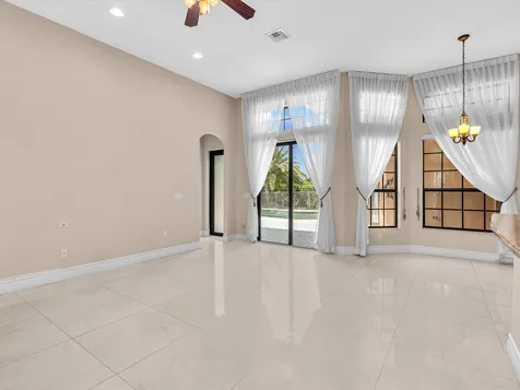3445 NW 87th Avenue Hollywood FL 33024