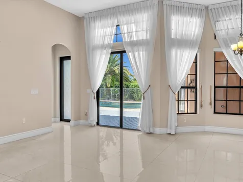 3445 NW 87th Avenue Hollywood FL 33024