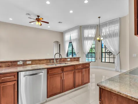 3445 NW 87th Avenue Hollywood FL 33024