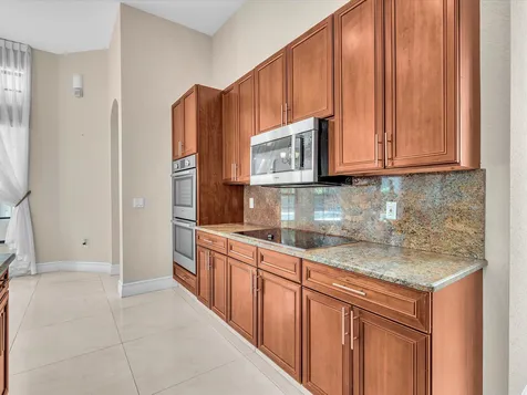 3445 NW 87th Avenue Hollywood FL 33024