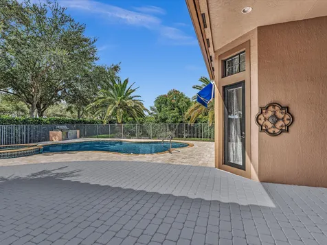 3445 NW 87th Avenue Hollywood FL 33024