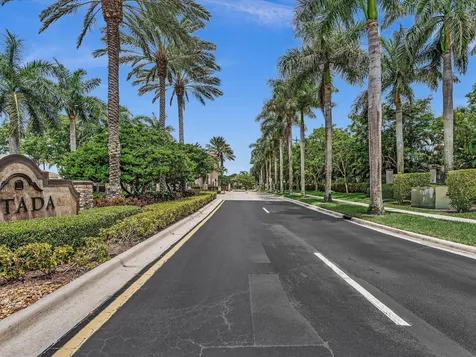 3445 NW 87th Avenue Hollywood FL 33024