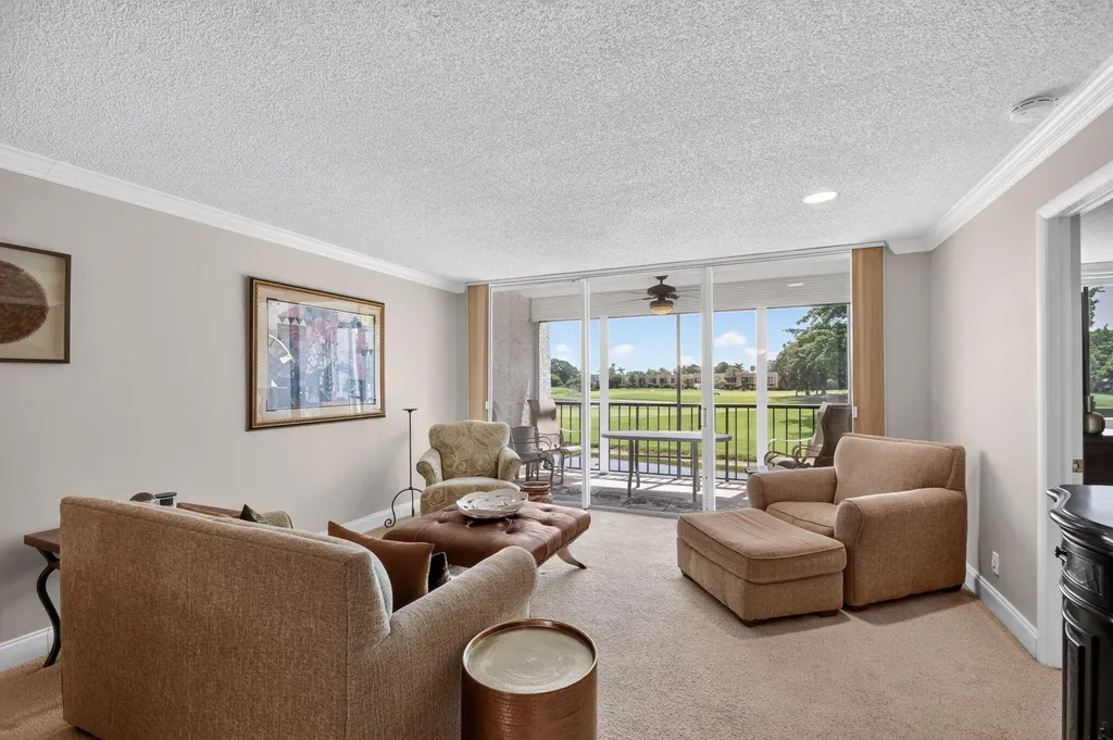 4539 Luxemburg Court Lake Worth FL 33467