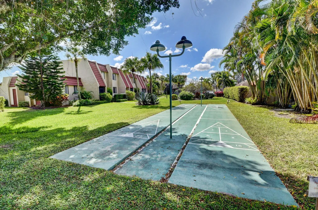 4539 Luxemburg Court Lake Worth FL 33467