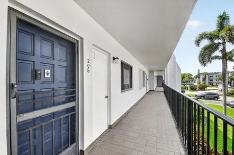 4539 Luxemburg Court Lake Worth FL 33467