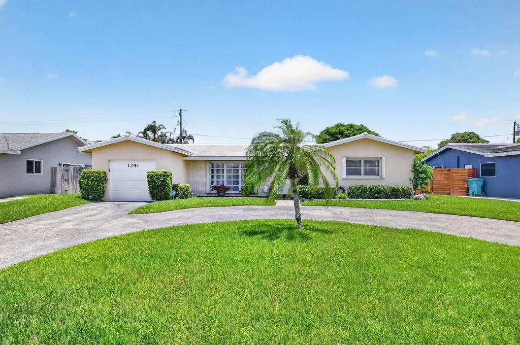 1241 SW 28th Avenue Boynton Beach FL 33426
