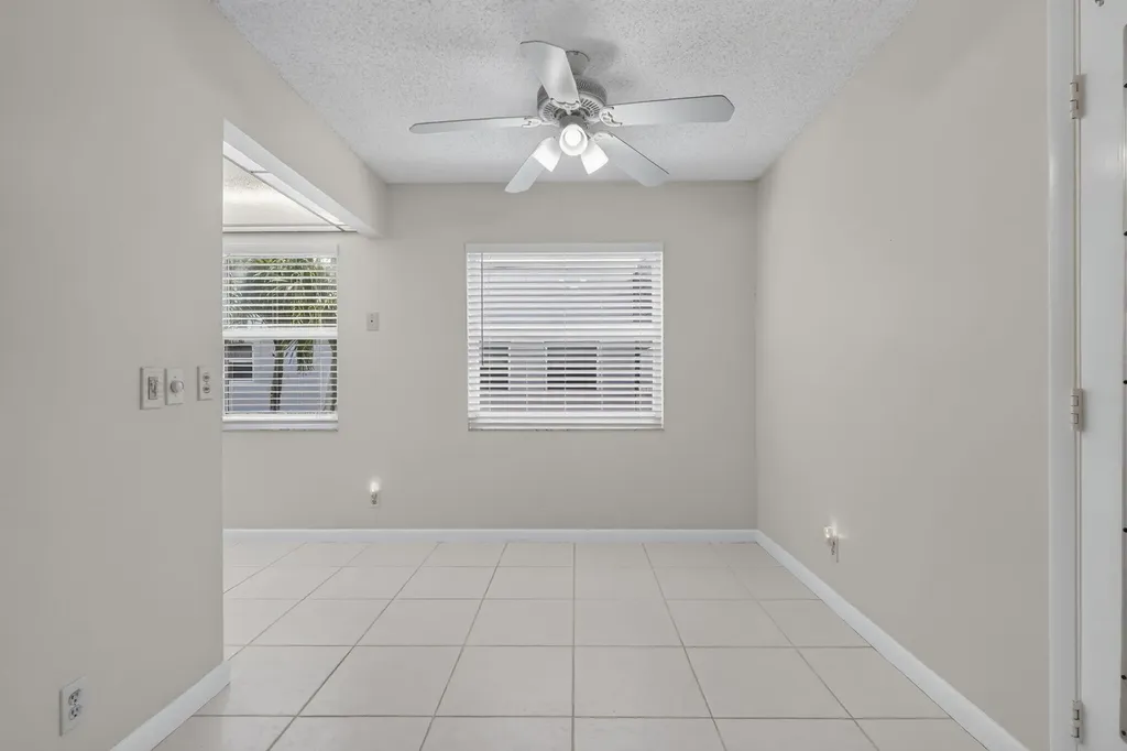 40 Burgundy A Delray Beach FL 33484