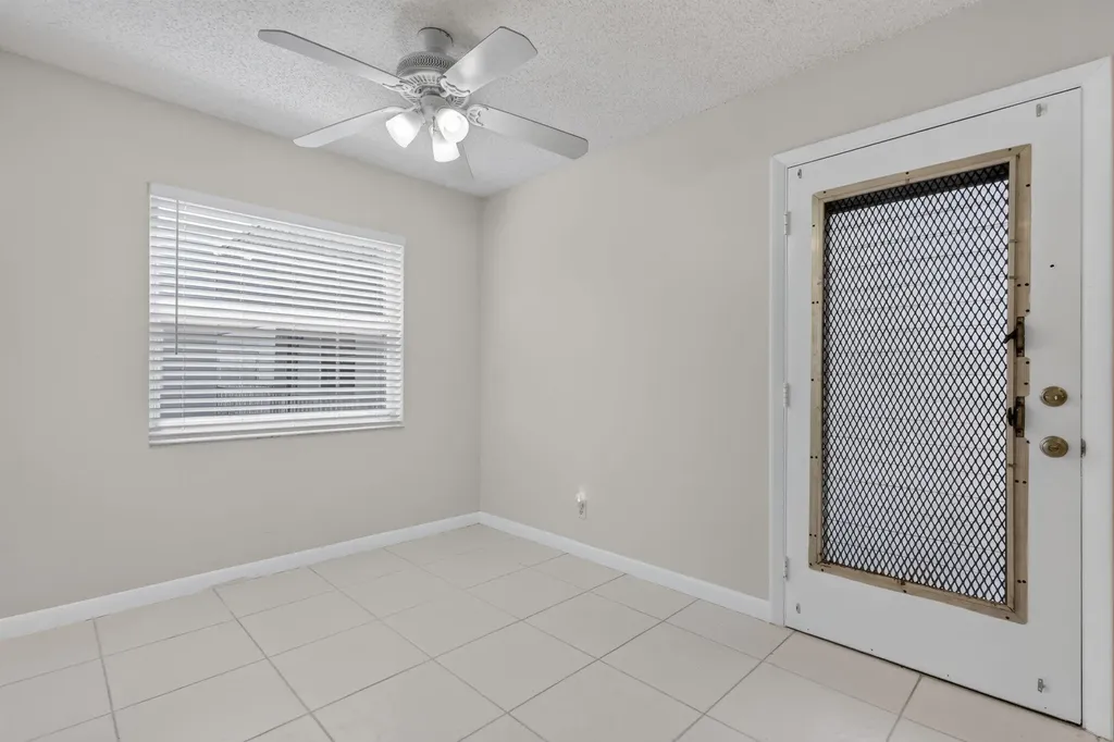 40 Burgundy A Delray Beach FL 33484