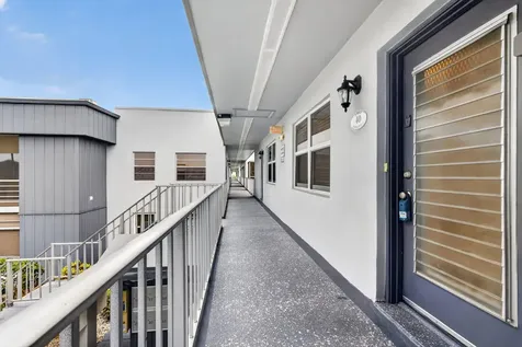 40 Burgundy A Delray Beach FL 33484