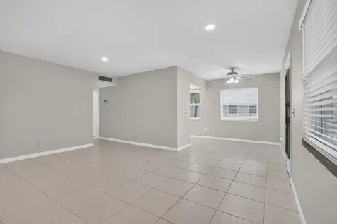 40 Burgundy A Delray Beach FL 33484