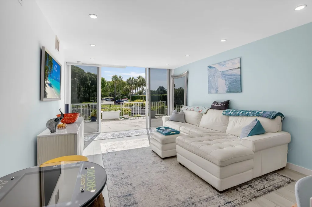 769 Jeffery Street Boca Raton FL 33487