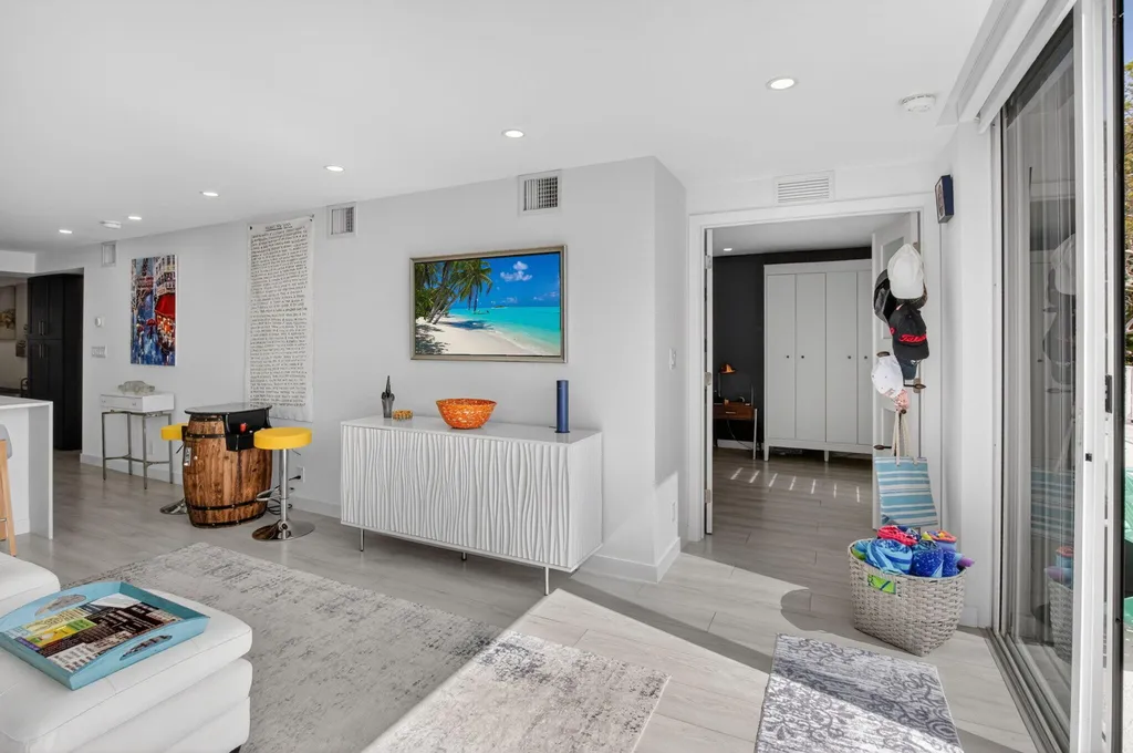 769 Jeffery Street Boca Raton FL 33487