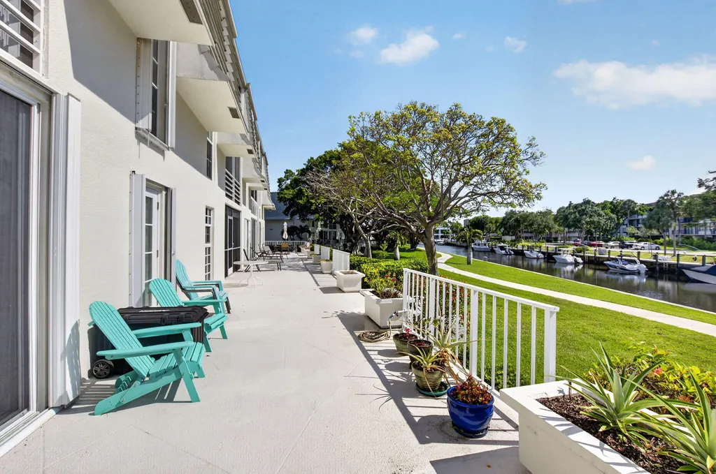 769 Jeffery Street Boca Raton FL 33487
