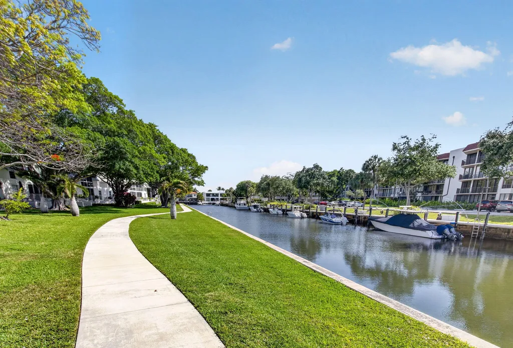 769 Jeffery Street Boca Raton FL 33487