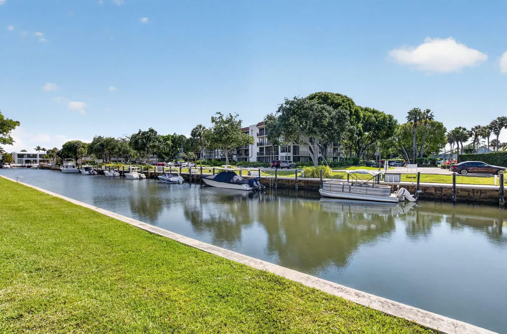 769 Jeffery Street Boca Raton FL 33487