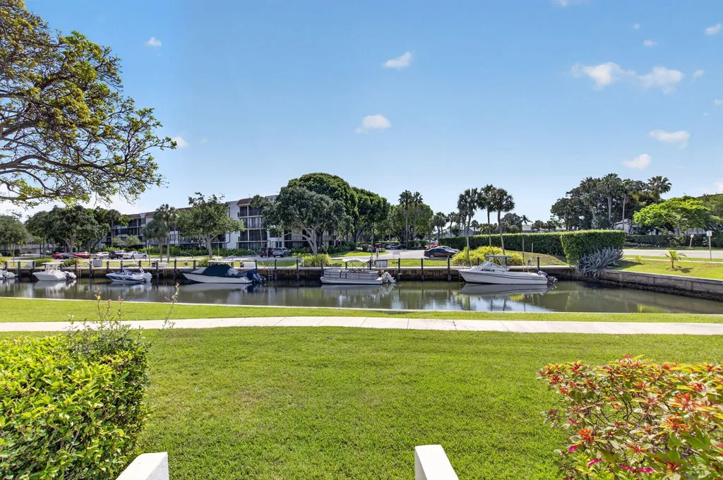 769 Jeffery Street Boca Raton FL 33487