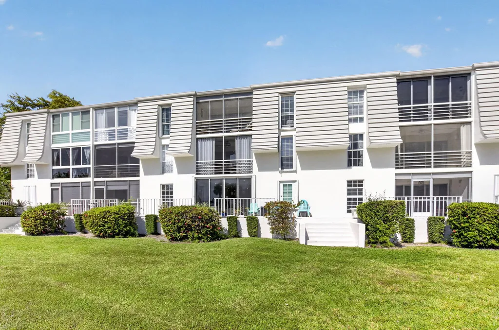 769 Jeffery Street Boca Raton FL 33487