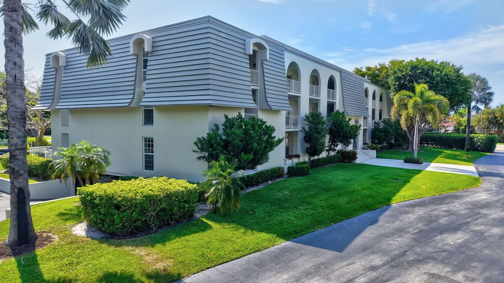 769 Jeffery Street Boca Raton FL 33487