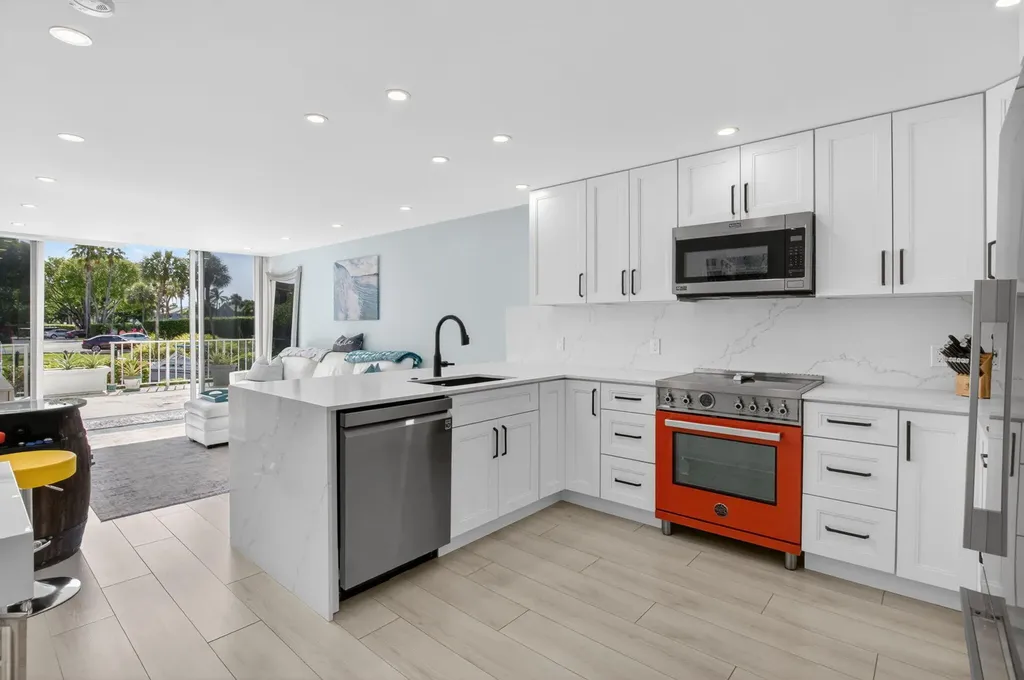 769 Jeffery Street Boca Raton FL 33487