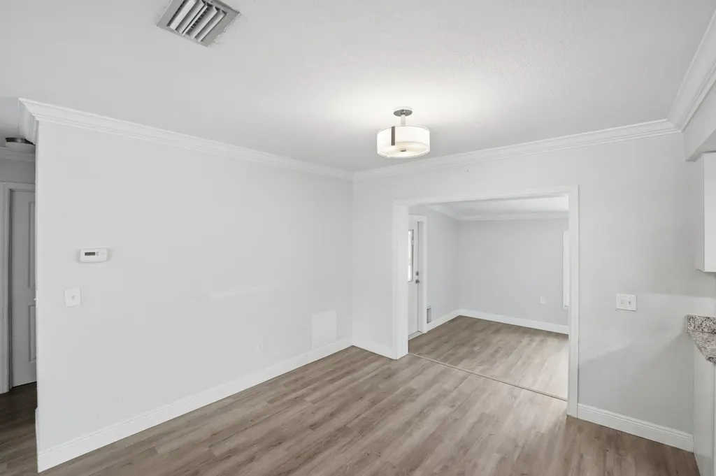 1956 SW 1st Place SW Vero Beach FL 32962