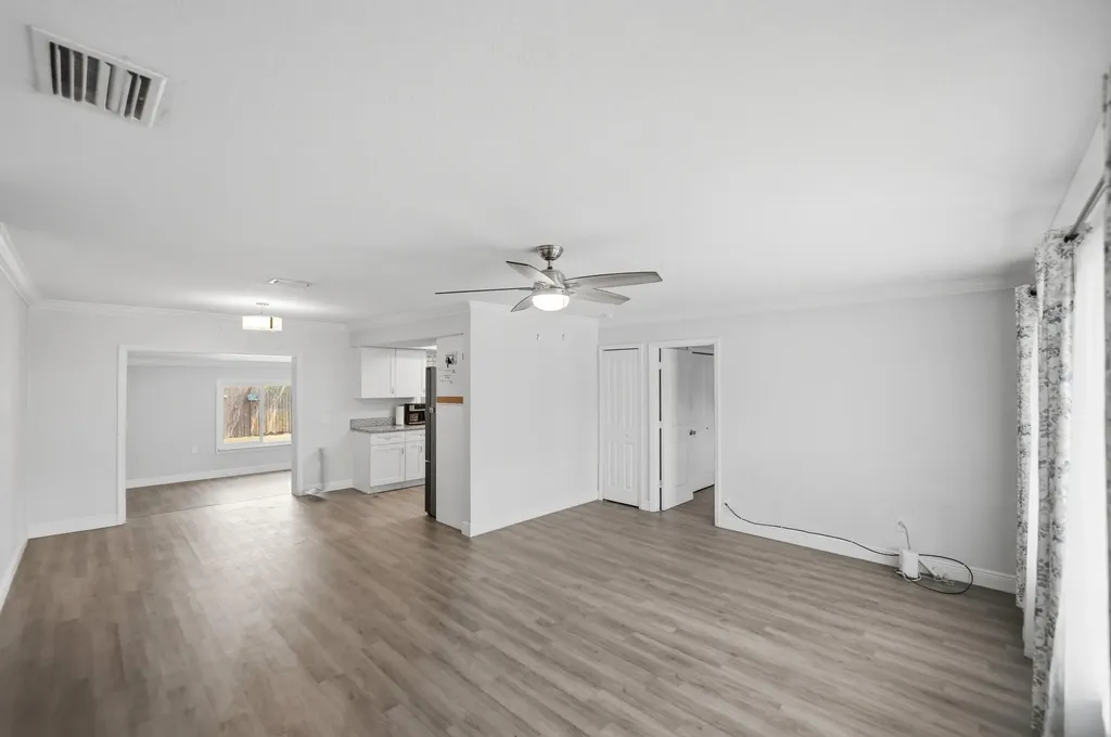 1956 SW 1st Place SW Vero Beach FL 32962