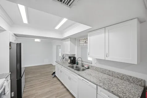 1956 SW 1st Place SW Vero Beach FL 32962