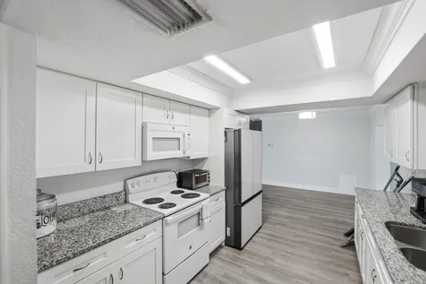 1956 SW 1st Place SW Vero Beach FL 32962