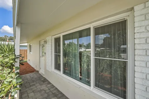 1956 SW 1st Place SW Vero Beach FL 32962