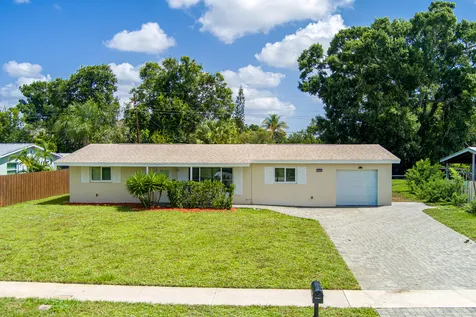 1956 SW 1st Place SW Vero Beach FL 32962