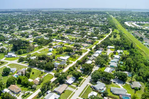 1956 SW 1st Place SW Vero Beach FL 32962