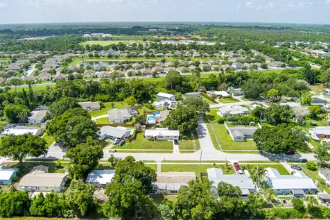 1956 SW 1st Place SW Vero Beach FL 32962