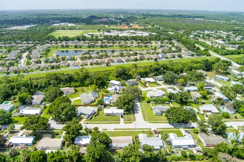 1956 SW 1st Place SW Vero Beach FL 32962